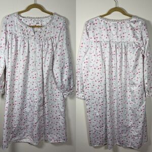 Eileen West White Floral Design Long Sleeve Nightgown Size Medium